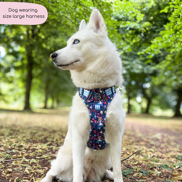 Tough Trails™ Harness - Alice In Wonderland
