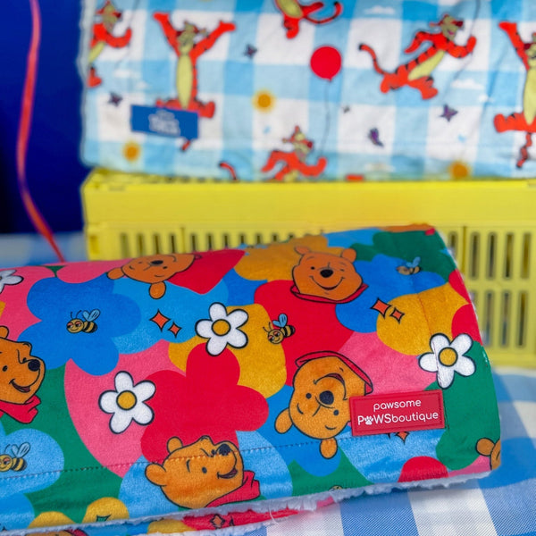 Disney© Dog Blanket - Winnie Goes Retro