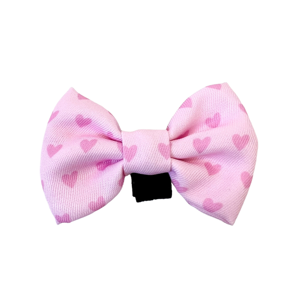 Retail Happy Trails Bow Tie - Pink Hearts